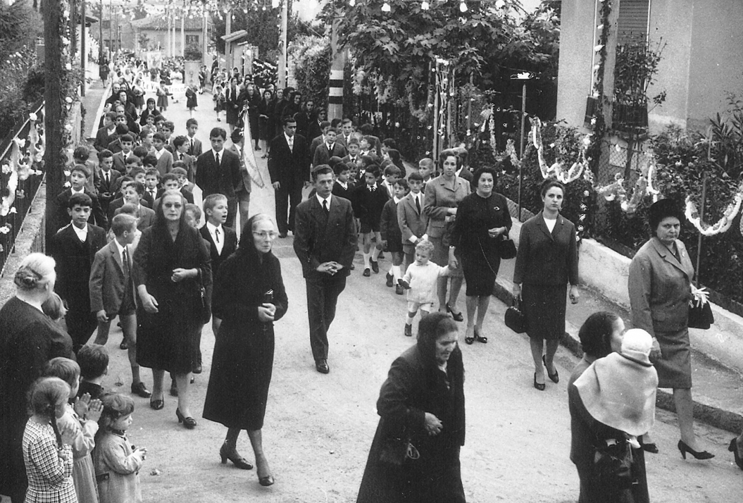 feste 1965 - processione in via ontini