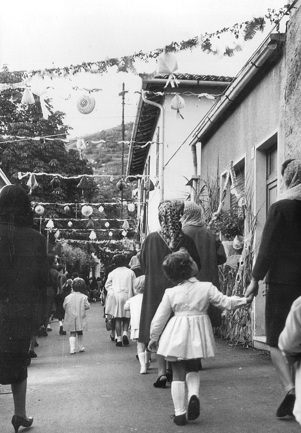 feste 1965 - processione in via pila