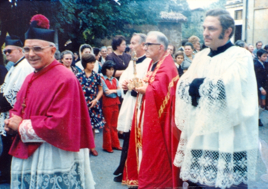 feste 1970 - processione sul parco della parrocchiale 2