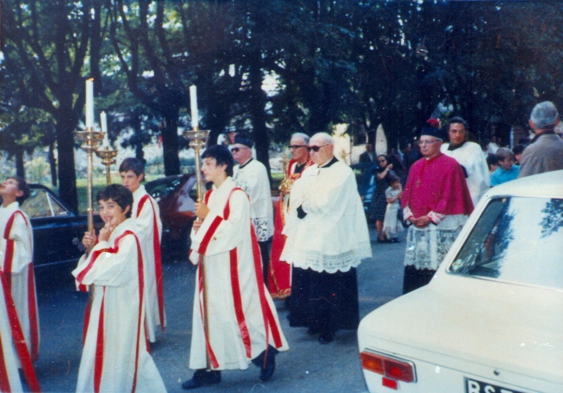 feste 1970 - processione sul parco della parrocchiale