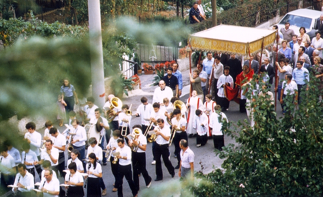 feste 1980 - processione in via ontini